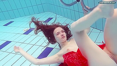 Libuse underwater babe naked body